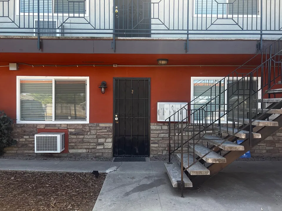 1484 N Cedar Ave #2