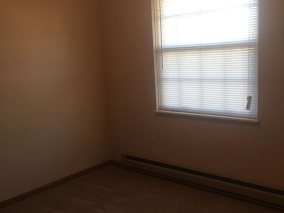 5th image of 9 Ann Marie Dr #9