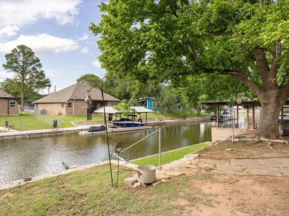 4318 Elmwood Ct, Granbury, TX 76049
