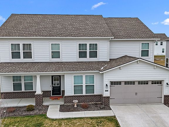 2nd image of 1046 Elmwood Ln