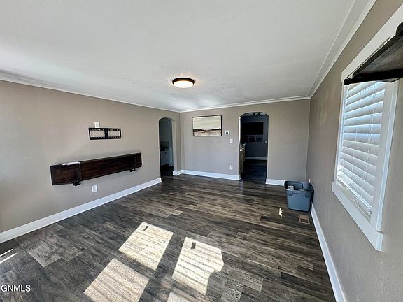 2nd image of 606 8th Ave W