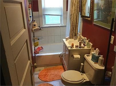 3rd image of 606 E Meinecke Ave #1