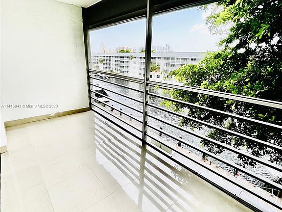 5th image of 3600 NE 170th St APT 409