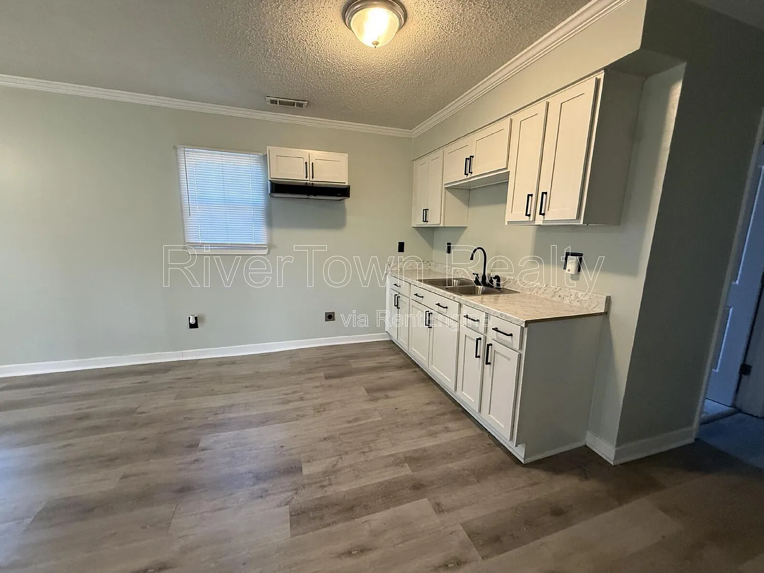 3 bed, 2.0 bath, 1147 sqft, $1,195 — Photo 4
