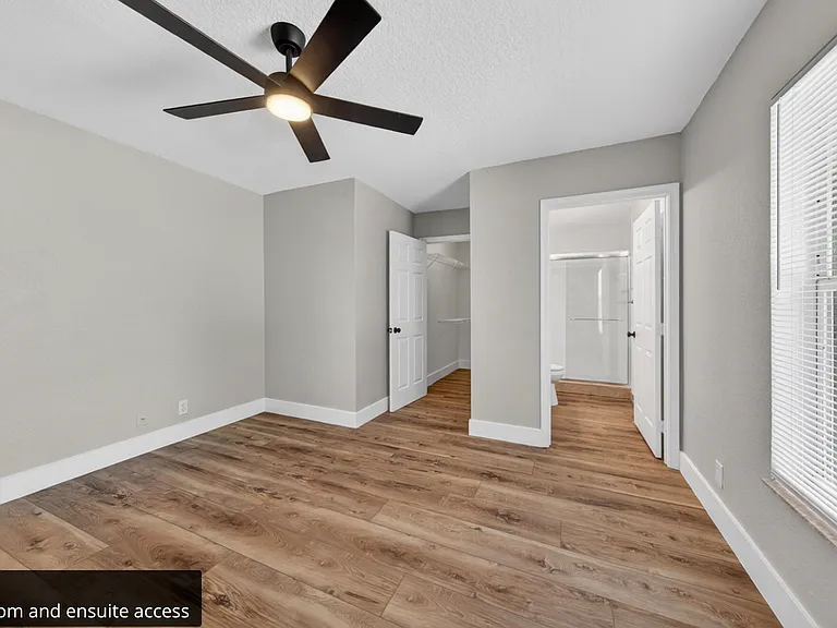 351 NW 8th Ave — Photo 5