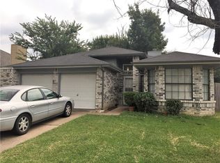6301 Mercedes Dr, Arlington, TX 76001