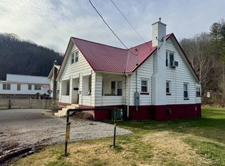 126 Reynolds St, Spencer, WV 25276