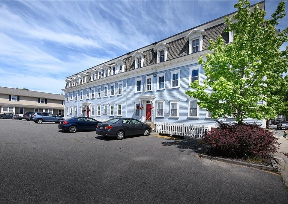 1st image of 352-358 Carpenter St #7