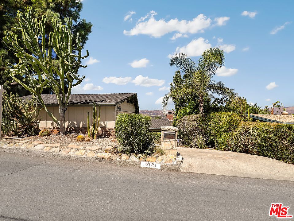 1st image of 5121 Cerrillos Dr