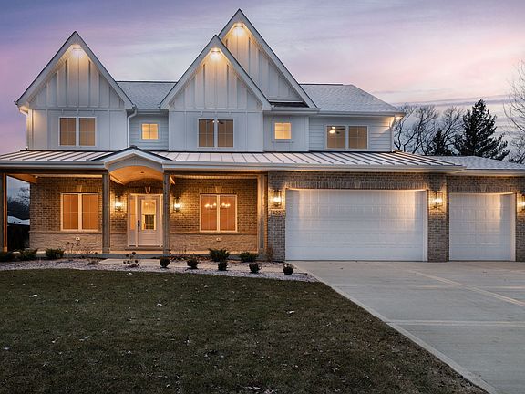 2nd image of 422 Shadow Creek Dr
