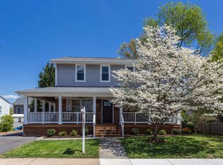 1941 N Harrison St, Arlington, VA 22205