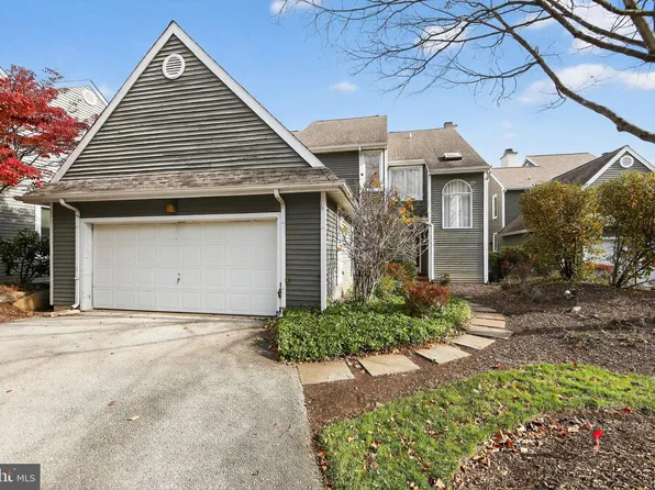31 Horseshoe Ln, Newtown Square, PA 19073