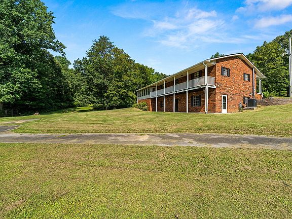 3rd image of 131 County Road 863