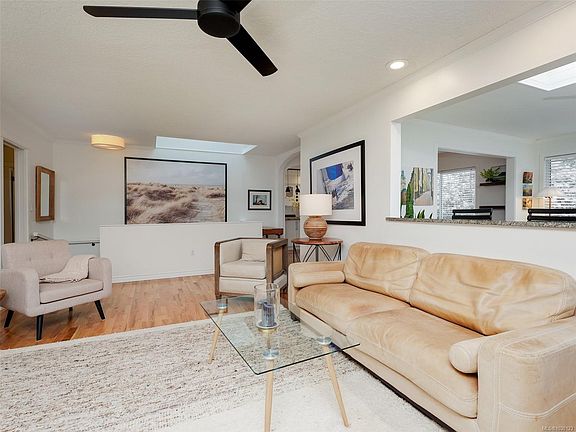 5th image of 1016 Clarke Rd