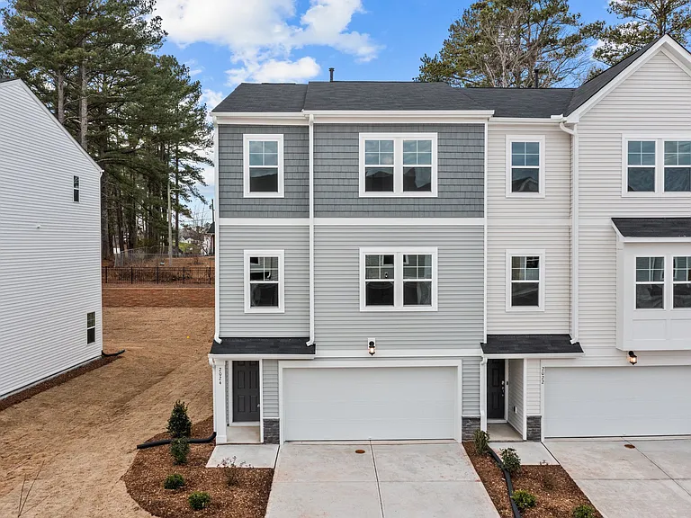2024 Sandwood Loch Dr — Photo 1