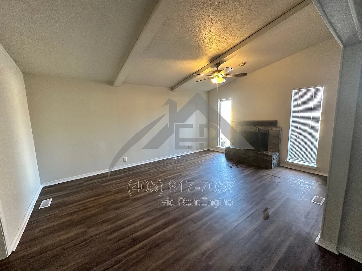 Building Photo - 405 Norton Cir