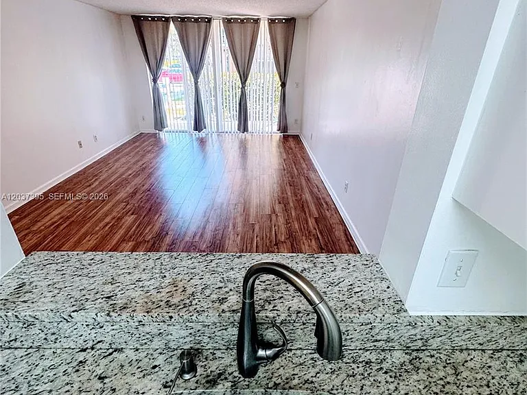 1341 SE 3rd Ave #112 — Photo 4