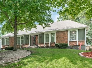 9104 W 82nd Ter, Overland Park, KS 66204