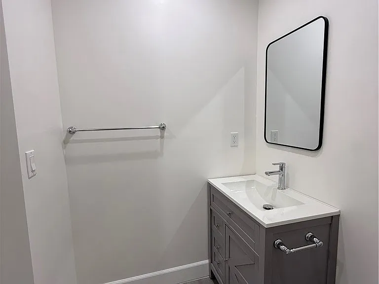 9011 Oneida Ave — Photo 14