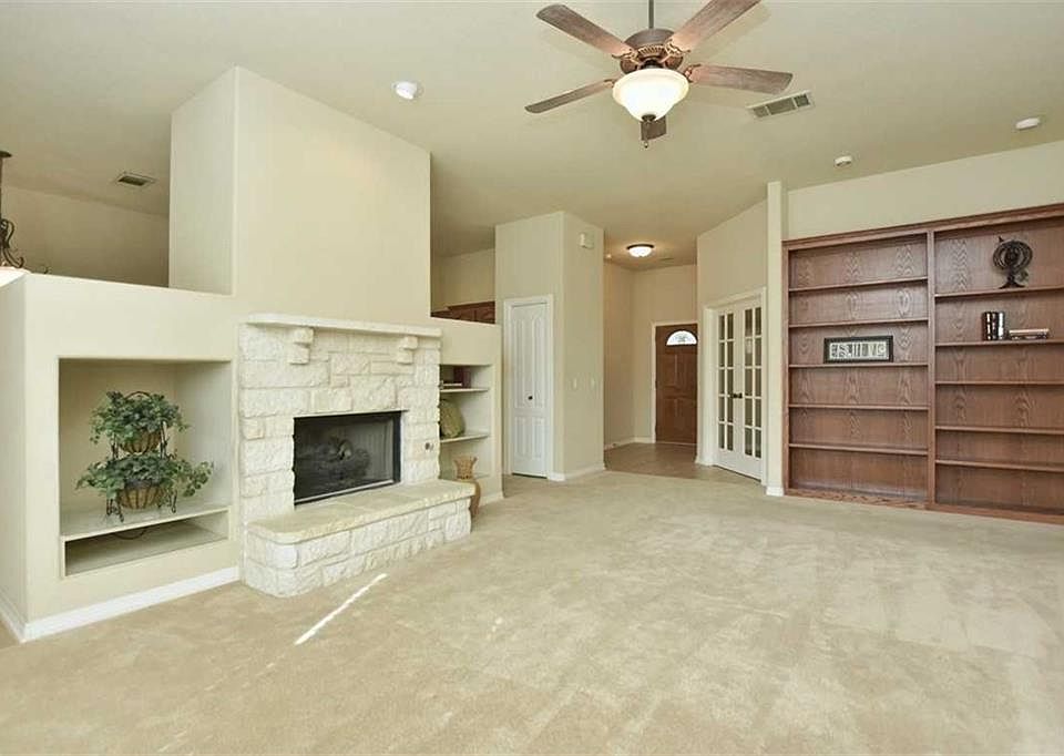 1st image of 3006 Parker Dr