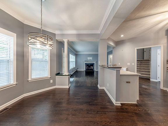 4th image of 102 Haymaker Pl
