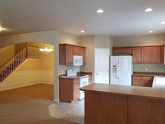 4th image of 3509 Merryman Pl SE