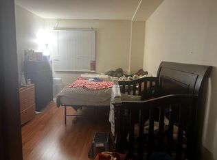 4280 Central Rd APT 102, Glenview, IL 60025