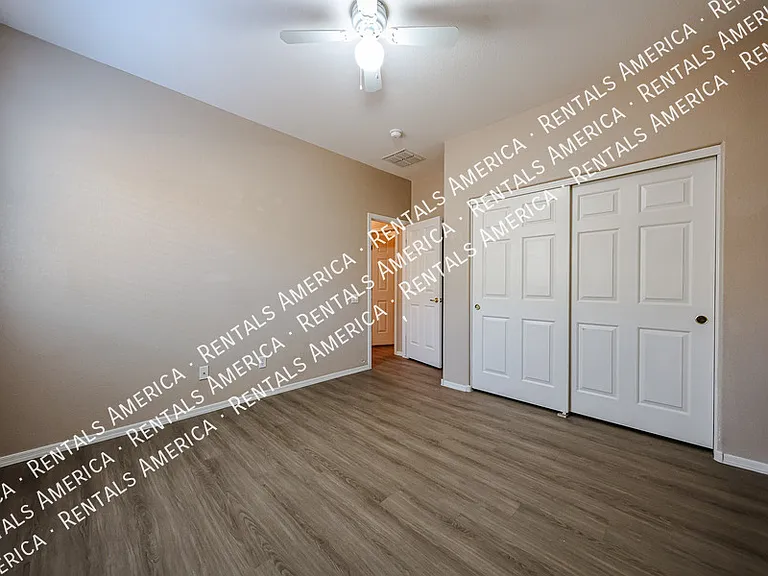 876 E Riviera Pl — Photo 22