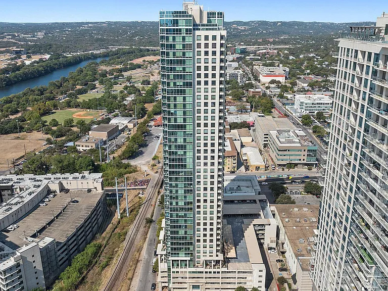 300 Bowie St #1006 — Photo 23