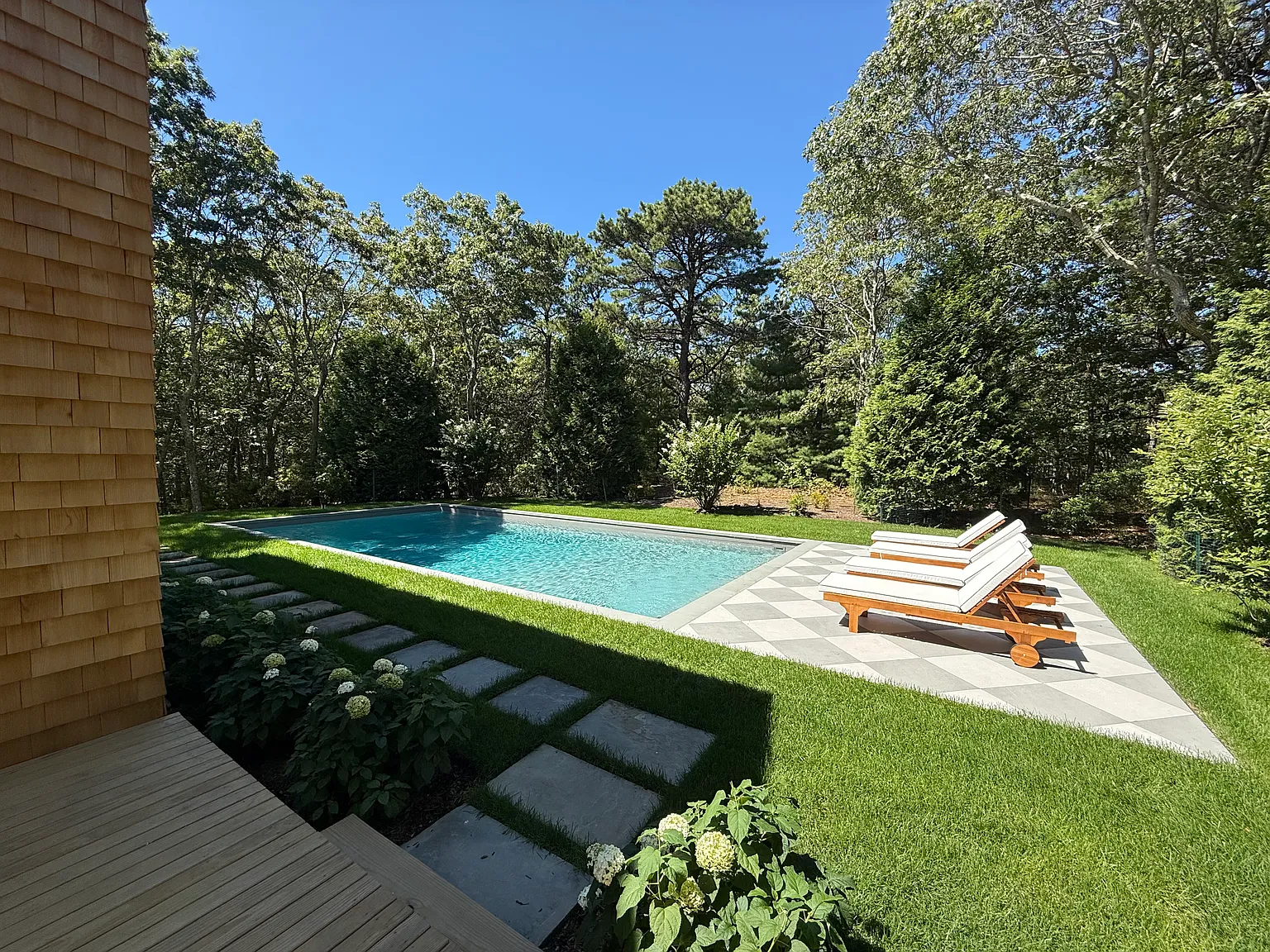 Beautifully Renovated EH Summer Rental with Heated Pool — Photo 2