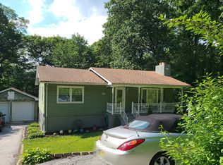 621 Canistear Rd, Highland Lakes, NJ 07422