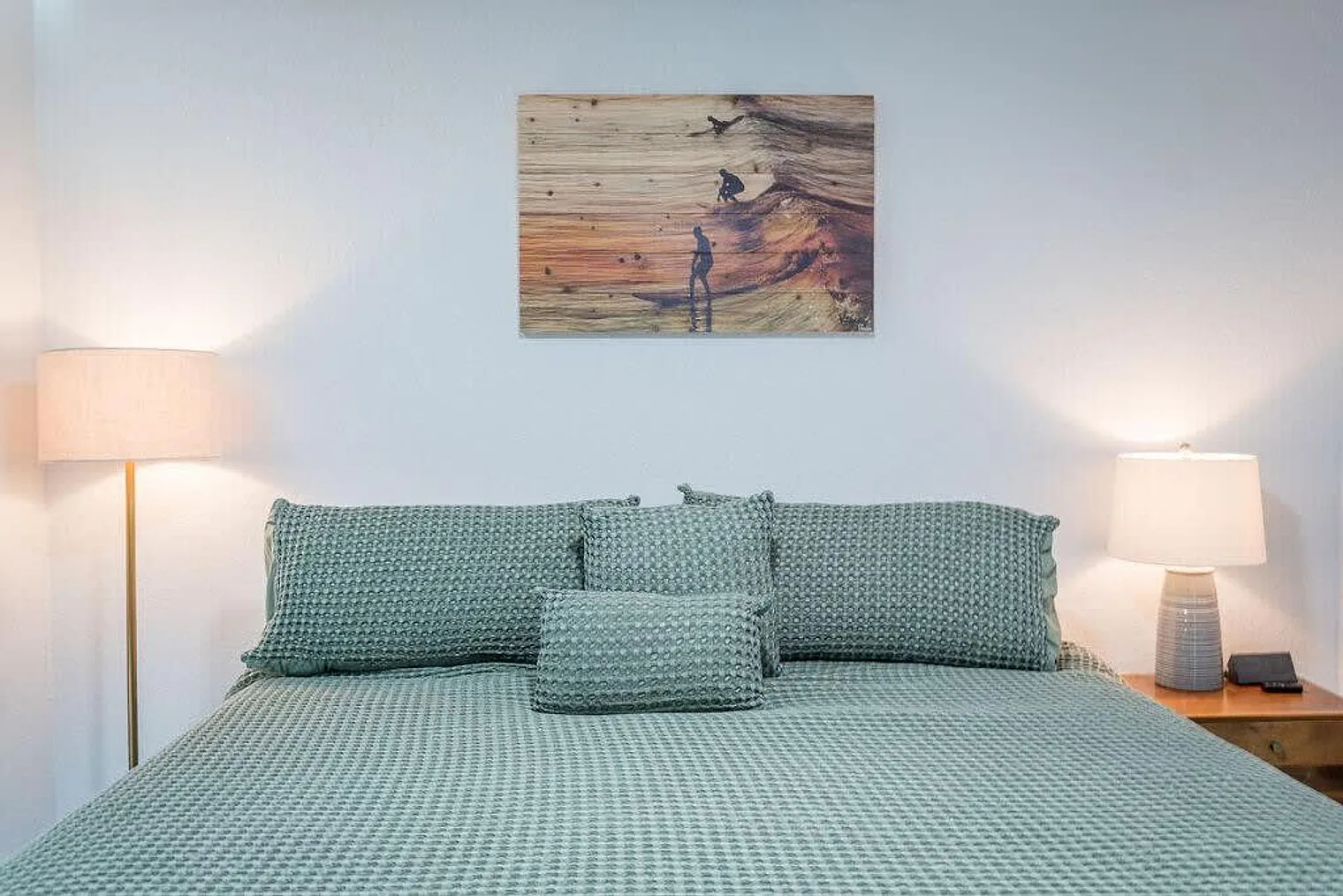 2 bed, 1.0 bath, $3,325 — Photo 3