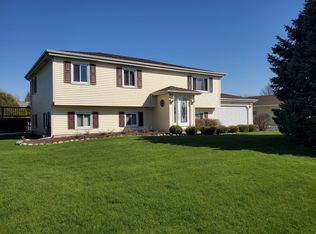 2567 N 4670th Rd, Somonauk, IL 60552