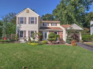 7 Cutter Cv, Freehold, NJ 07728