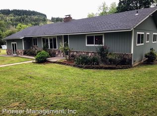 376 Bryant Ln, Roseburg, OR 97471