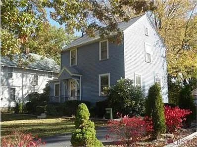 463 N photo 1