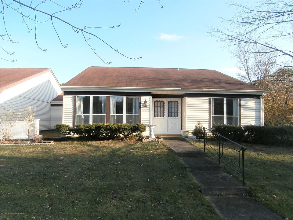 1st image of 851 Winchester Court #C