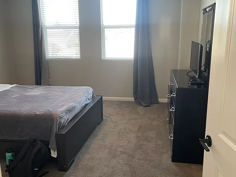 419 Daffodil Dr #2 — Photo 25