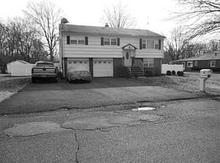 43 Poplar Rd, Piscataway, NJ 08854
