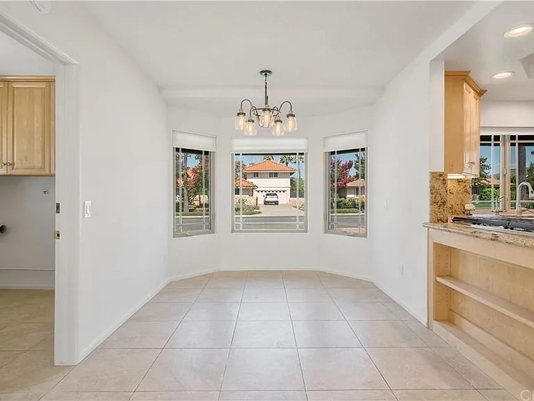 5070 Chapala Dr — Photo 5