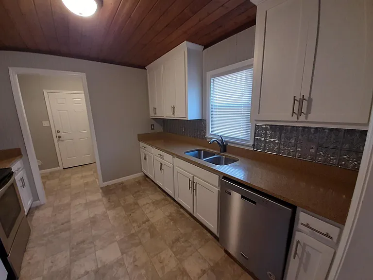3421 Land St — Photo 8