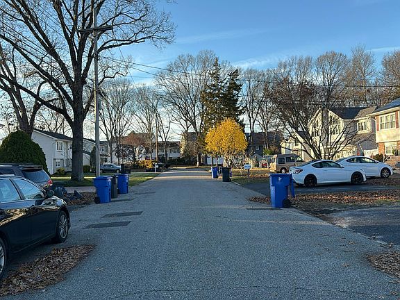 5th image of 869 Briarcliff Dr