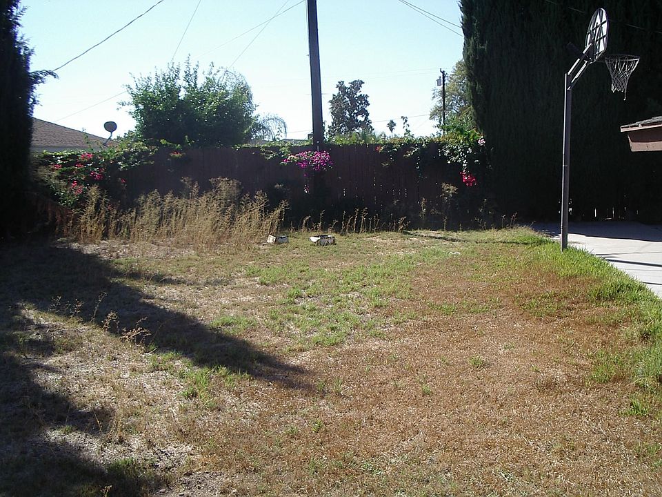 2nd image of 231 E Lomita Dr