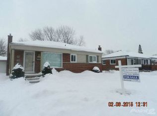 2521 Grange Rd, Trenton, MI 48183