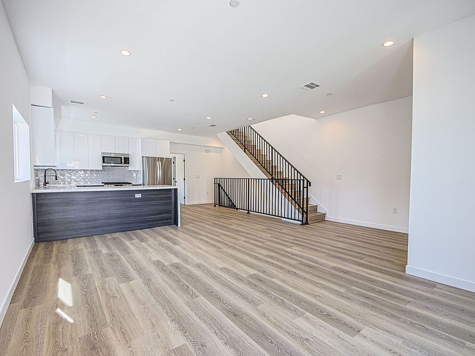 1st image of 5233 Satsuma Ave #5233