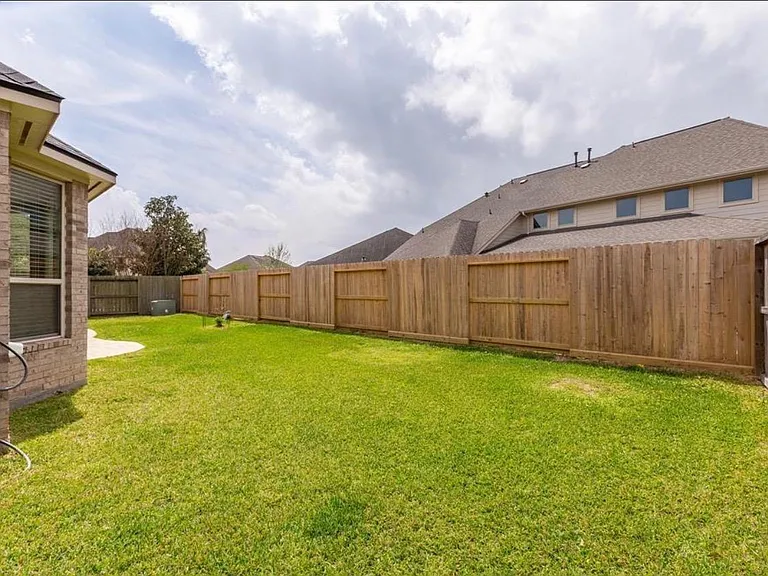 2207 Bayou Cove Ln — Photo 47