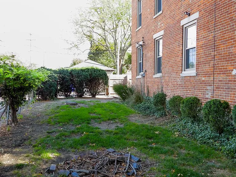 364 372 Sycamore 684 #686 — Photo 63