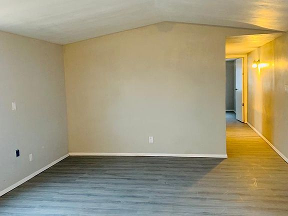 4th image of 725 Oasis Dr Space H
