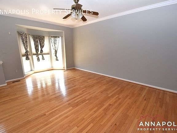 5th image of 916 Glaze Ct