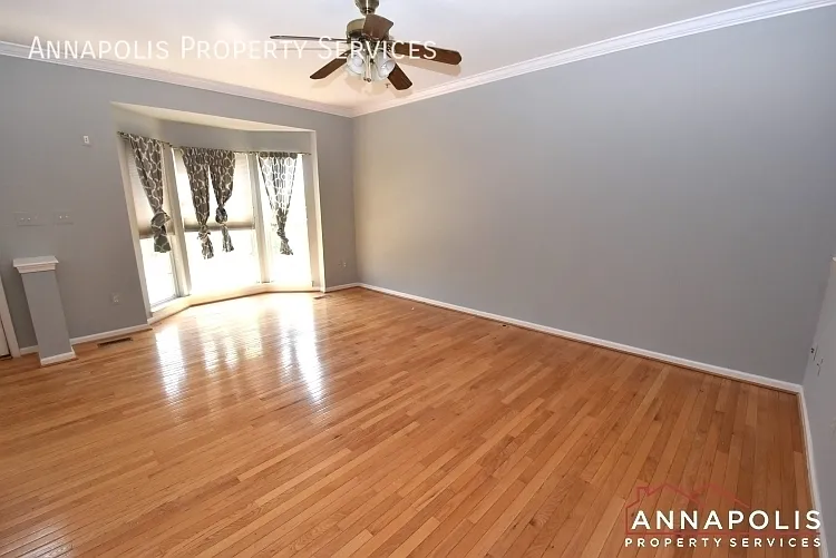 916 Glaze Ct — Photo 5